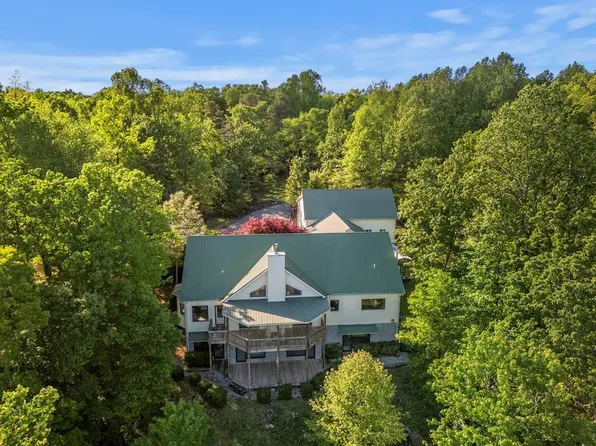 513 Cumberland Cove Rd, Monterey, TN 38574