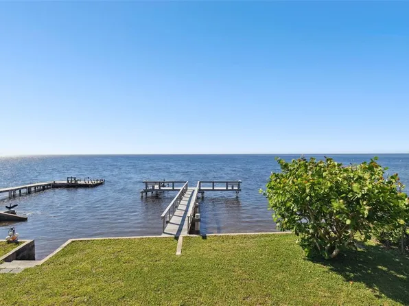 1931 Gulfview Dr, Holiday, FL 34691