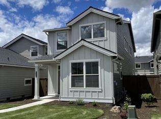 4395 SW 36th St, Redmond, OR 97756