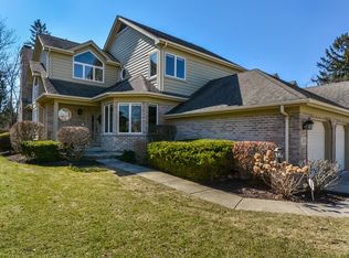 2231 Durand Dr, Downers Grove, IL 60515