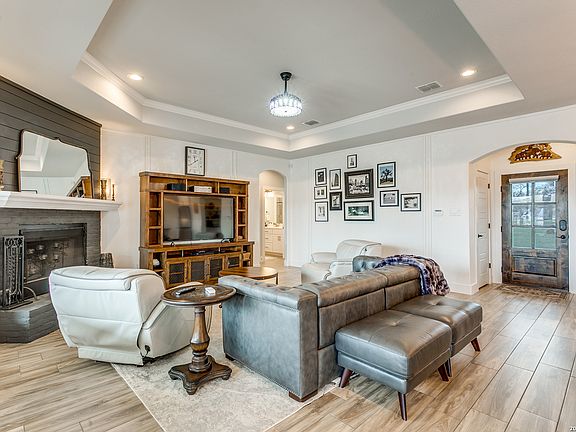 5th image of 220 Cibolo Ridge