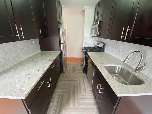 4th image of 747 10th Ave APT 9A