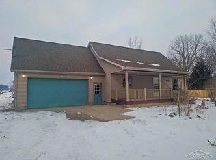 9092 Chesaning Rd, Chesaning, MI 48616