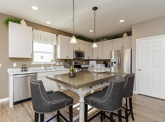 4th image of 1108 River Oak Ct