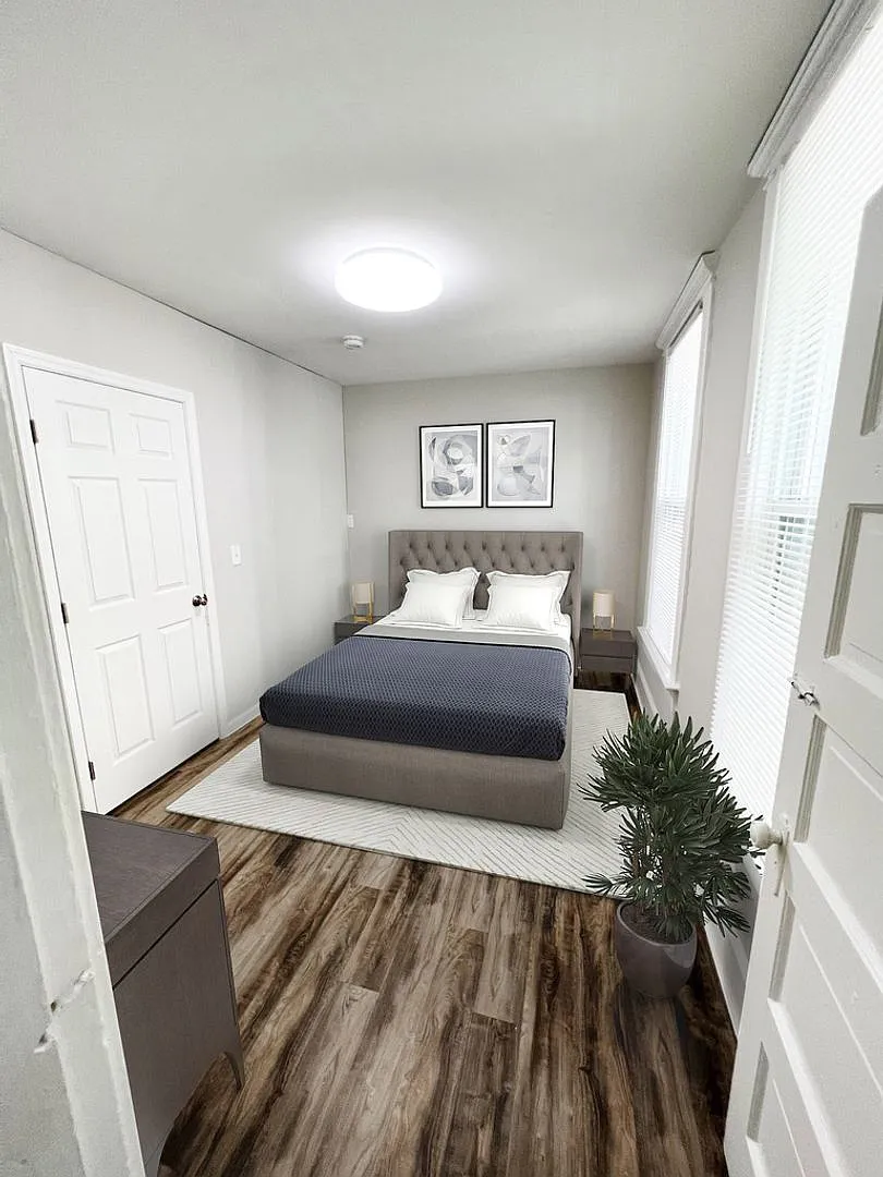 5 Bedrooms + 2.5 Full Bathrooms House So Close To Campus! A Ton Of New Updates! Available August ... — Photo 3