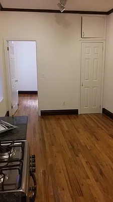Rented by Skyline Realty LLC II | media 10