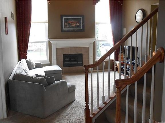 4th image of 1317 Coach House Ln