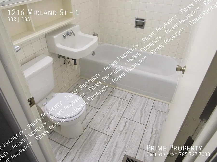 1216 Midland Street - 1 — Photo 3