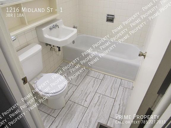 3rd image of 1216 Midland St #1