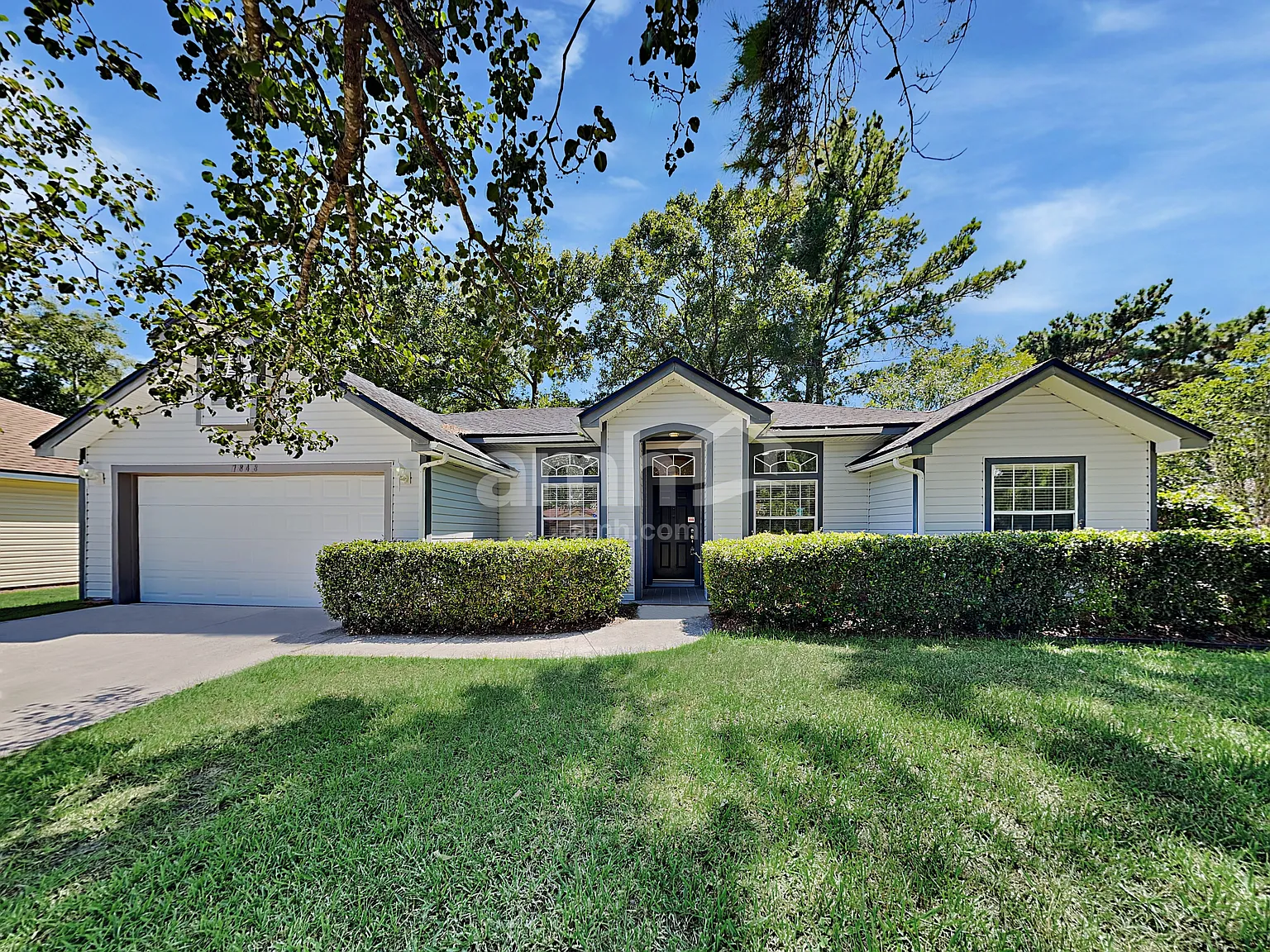 3 bed, 2.0 bath, 1589 sqft, $2,025 — Photo 1