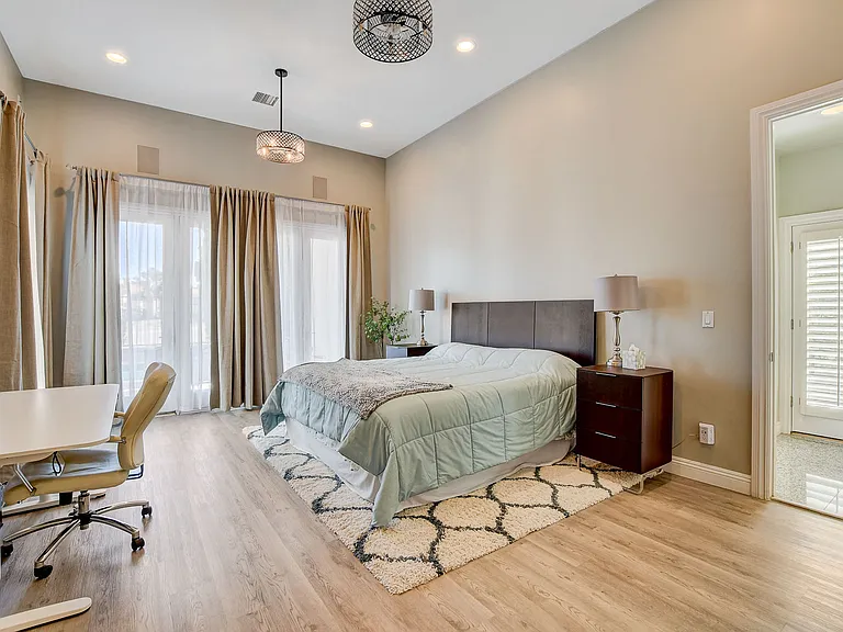 In-Law Suite/Guest Room/Office