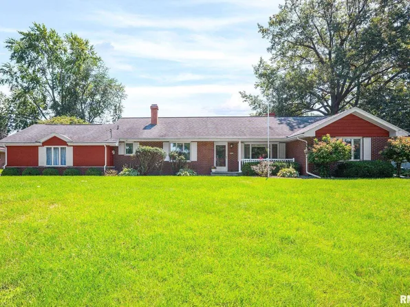 556 Knollcrest Dr, Galesburg, IL 61401