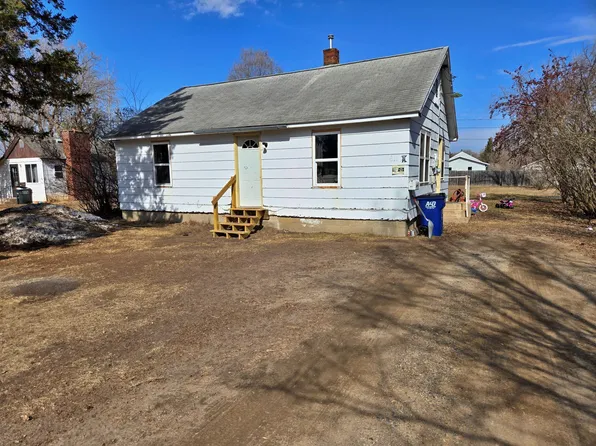 611 4th St W, Park Rapids, MN 56470