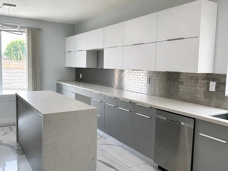 15881 Snowy Peak Ln — Photo 9
