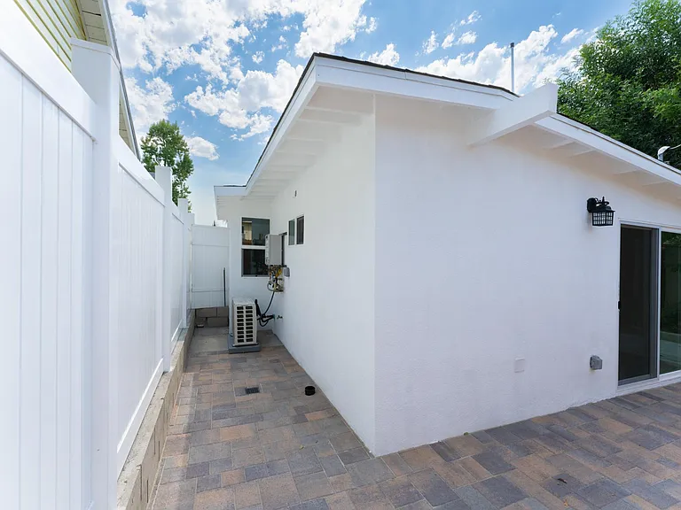 537 Spencer St #A — Photo 13