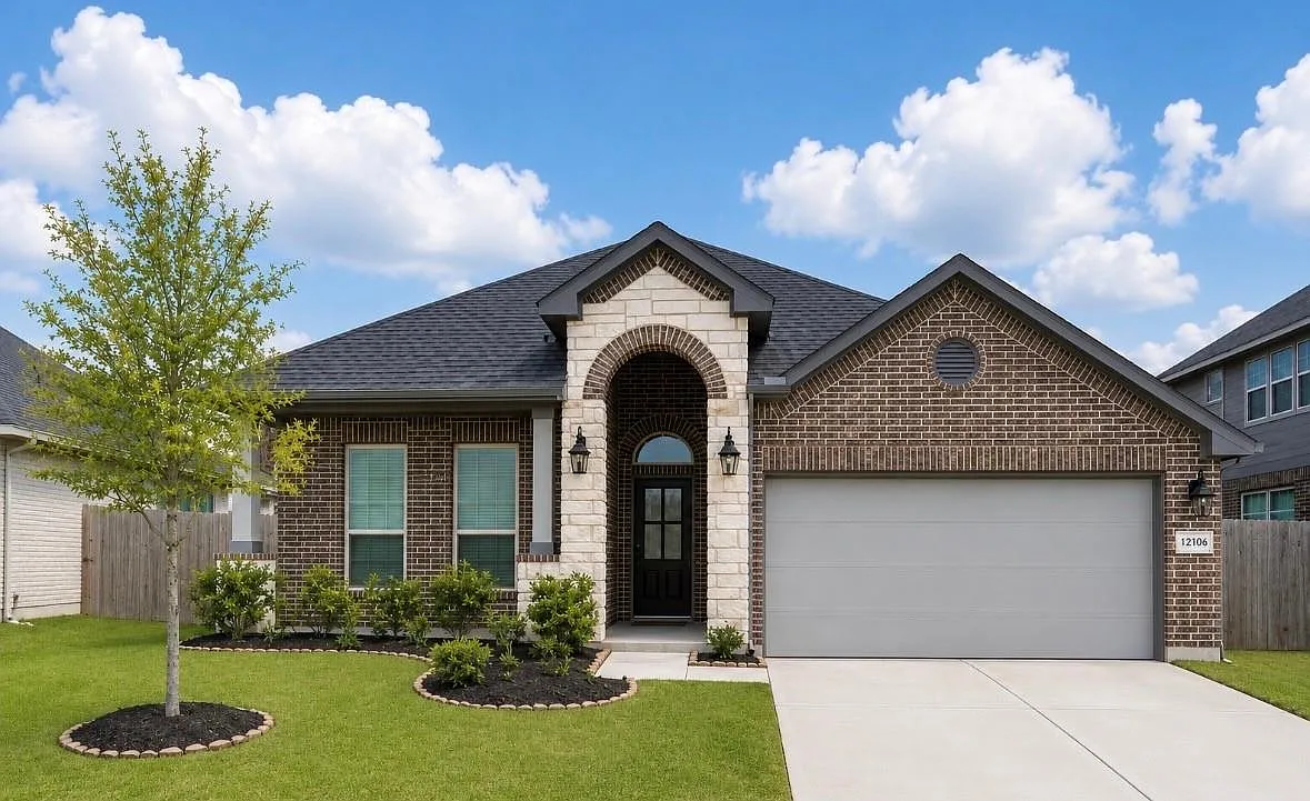 4 bed, 3.0 bath, 2001 sqft, $3,500 — Photo 1