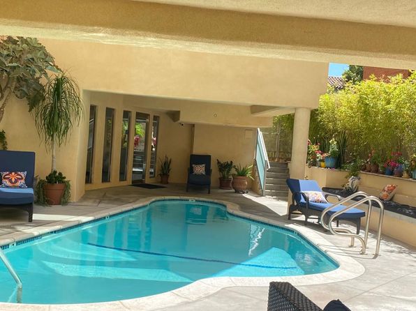 133 N Almont Dr APT 106