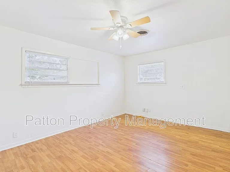 4308 S Jackson St — Photo 12