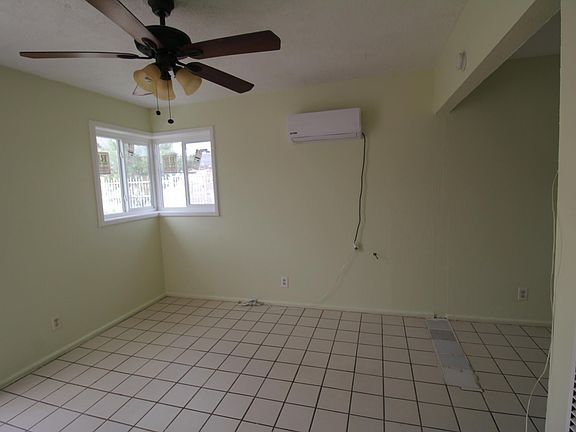 4th image of 3900 Flory Ave #6