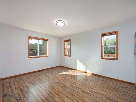 5th image of 11 S Sweetgrass Ave
