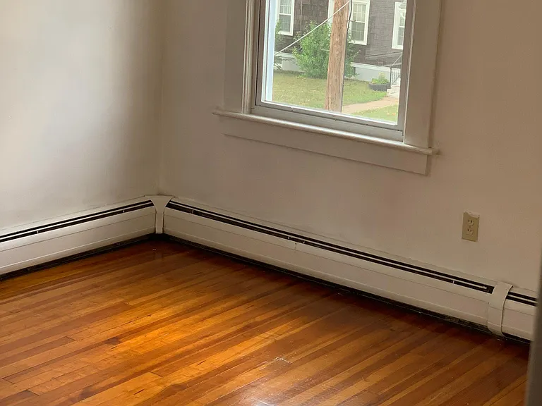 10 Bank St #10 — Photo 12
