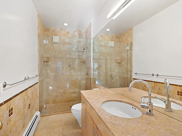 687 Greenwich St #1 — Photo 9