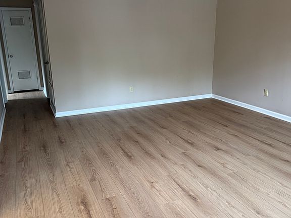 2nd image of 123 Chiliwood Ln APT A
