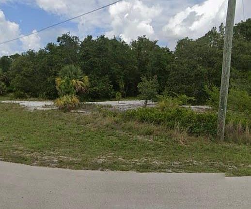 4th image of 601 Loleta CT