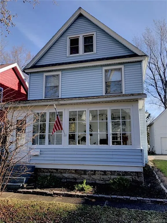 48 S Lake St photo 1