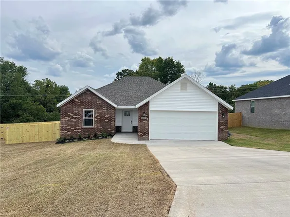 248 Presley Loop, Huntsville, AR 72740