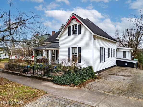 302 Kingston St, Lenoir City, TN 37771