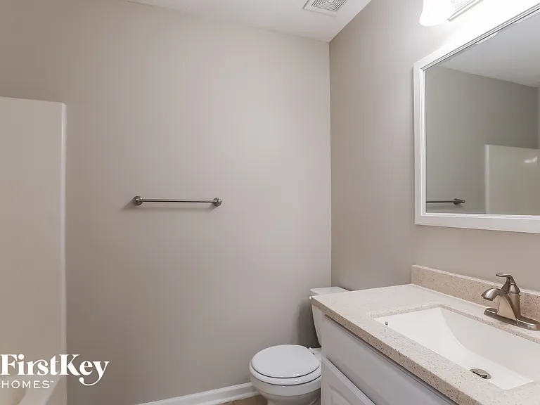 11036 N McKinley Ave — Photo 11