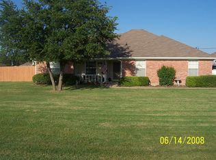 104 Carmen Dr, Red Oak, TX 75154