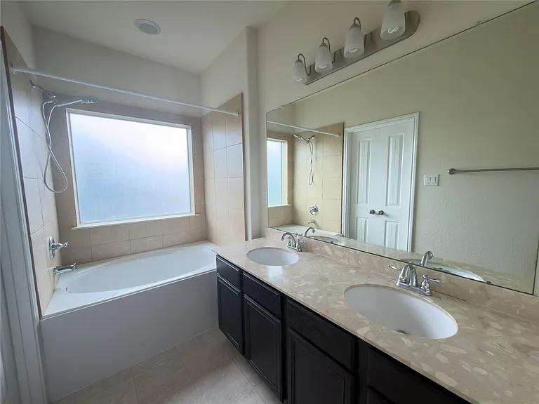 17035 Amarose Dr — Photo 19