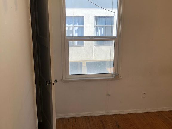 5th image of 1117 17th St APT A
