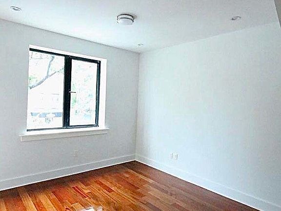 4th image of 315 Franklin Ave #1R