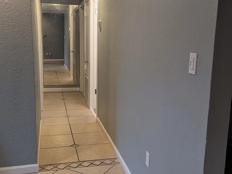 2100 Nottingham Rd — Photo 8