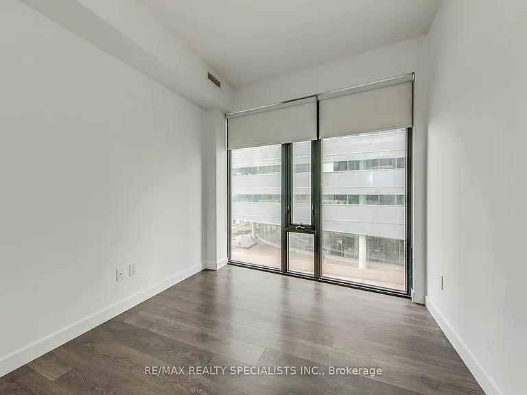 215 Queen St W #1405 — Photo 20