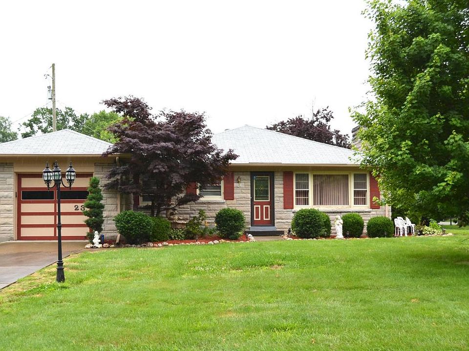 1st image of 23 Canterbury Dr