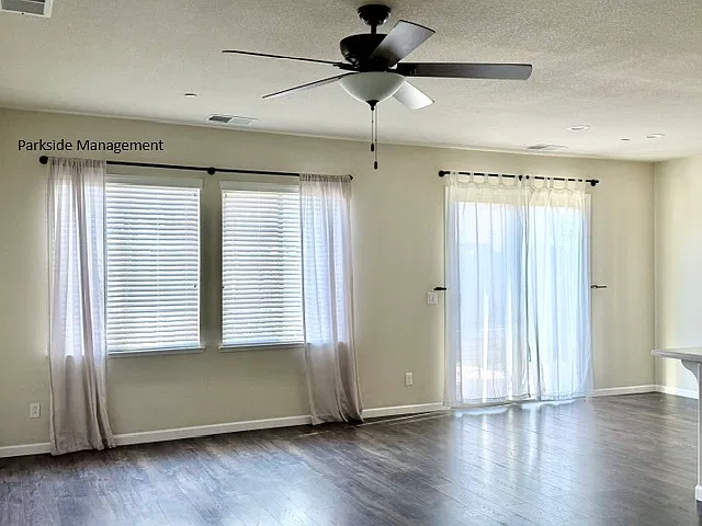 3 bed, 2.5 bath, 1664 sqft, $2,700 — Photo 2