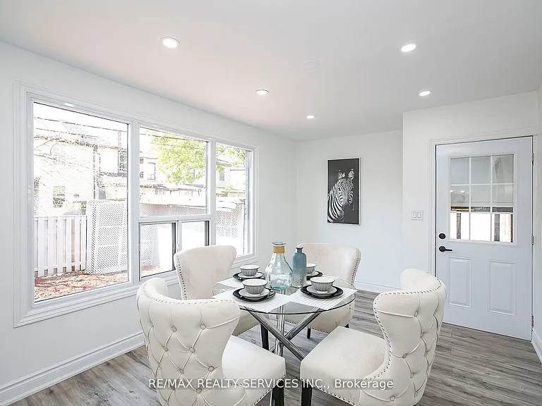 20 Somerset Ave E — Photo 13