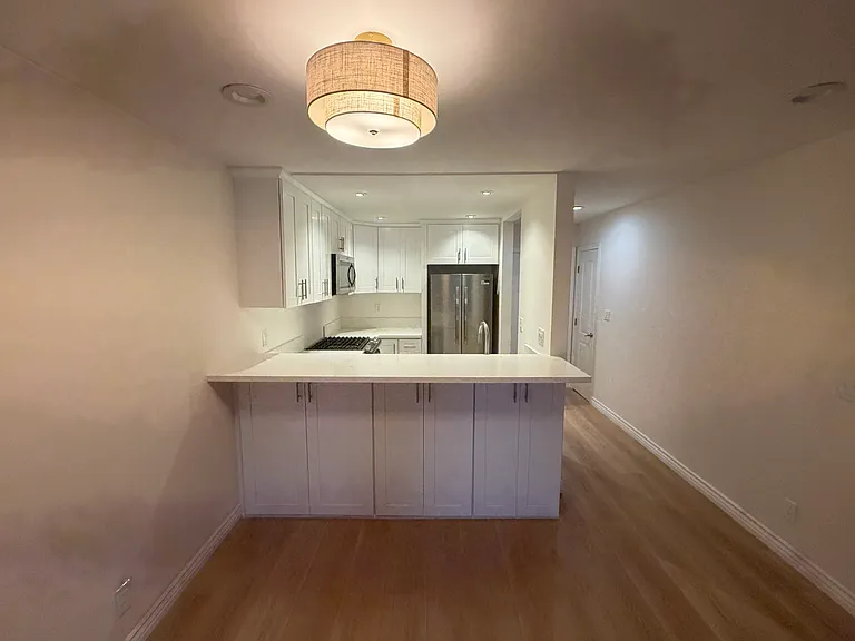 1125 Pico Blvd — Photo 10