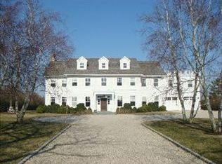 302 Downs Path, Southampton, NY 11968