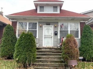 8121 S Bennett Ave, Chicago, IL 60617