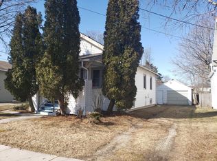 2114 Lincoln St, Two Rivers, WI 54241