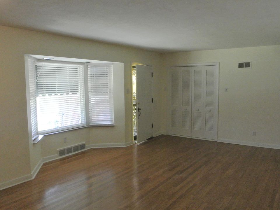 1st image of 5509 Jamieson Ave