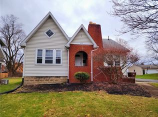 406 Service Ave, Sharon, PA 16146