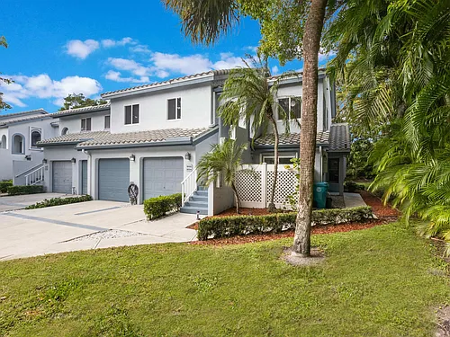 9810 Nickels Blvd Photo 1