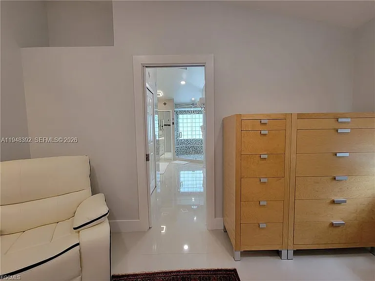 237 SW 47th St — Photo 22
