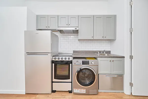 Rented by Living New York | media 12